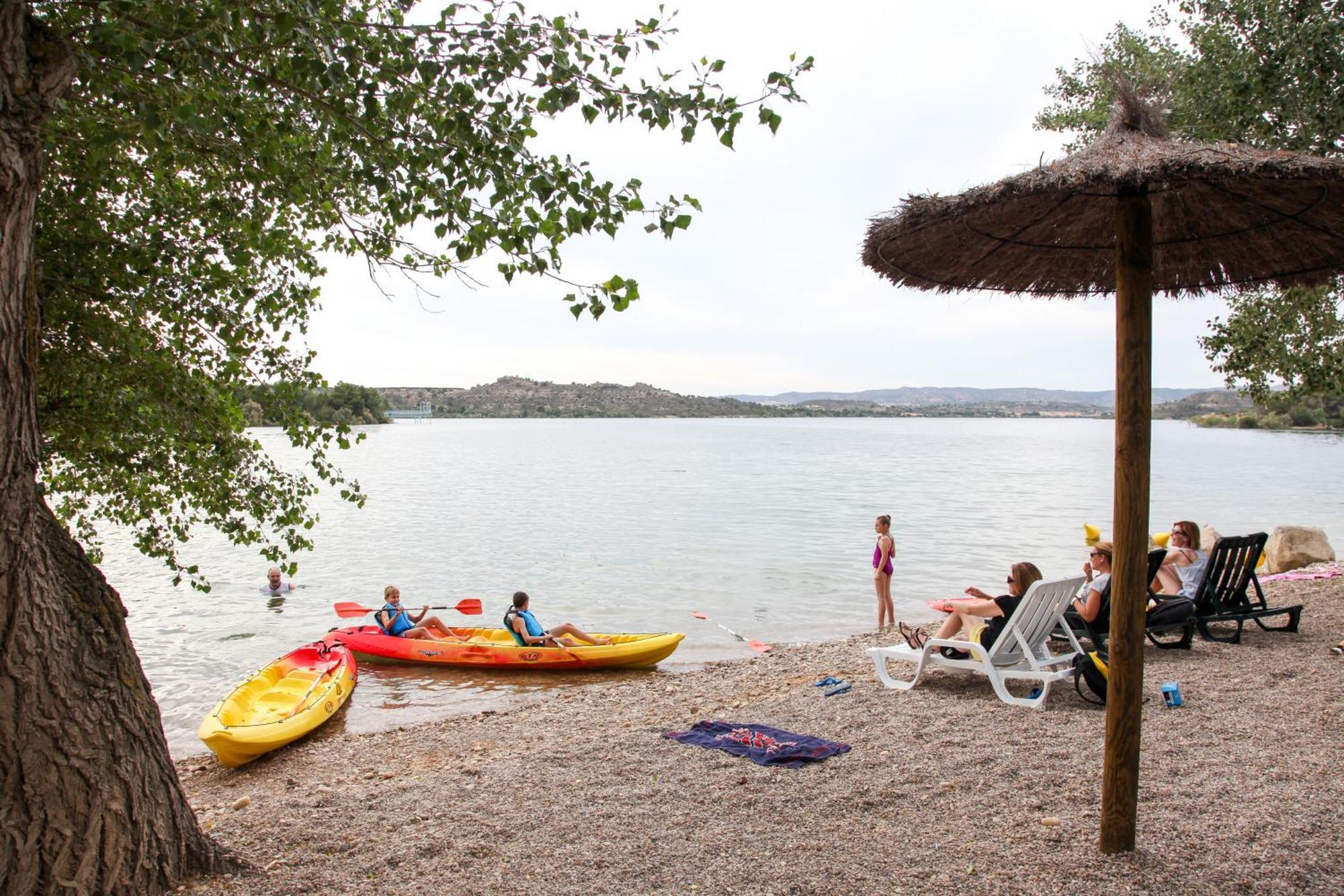 Taiga Lake Caspe Εξωτερικό φωτογραφία